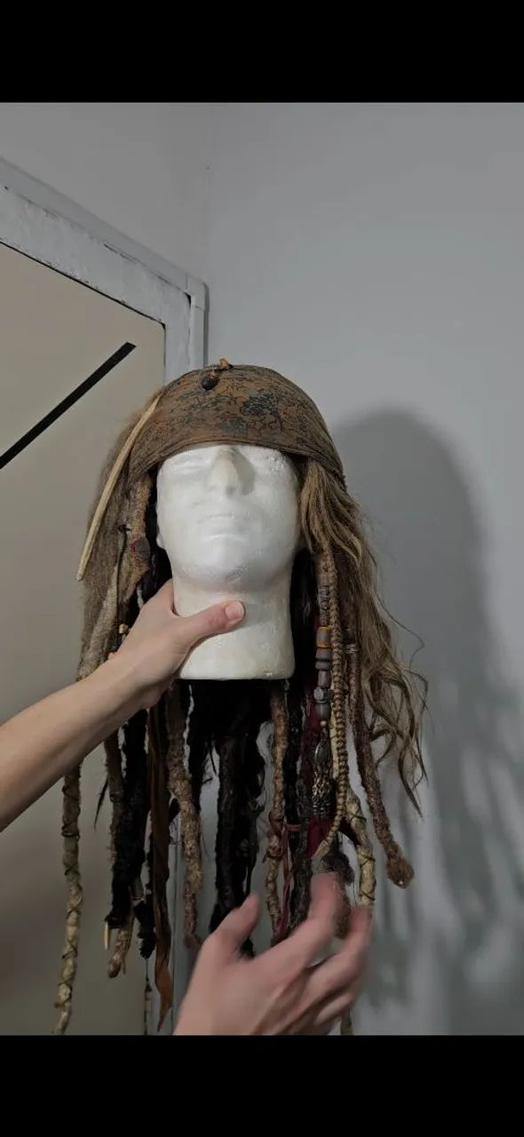 Peruca Capitão Jack Sparrow Versão DMTNT - Foto 3