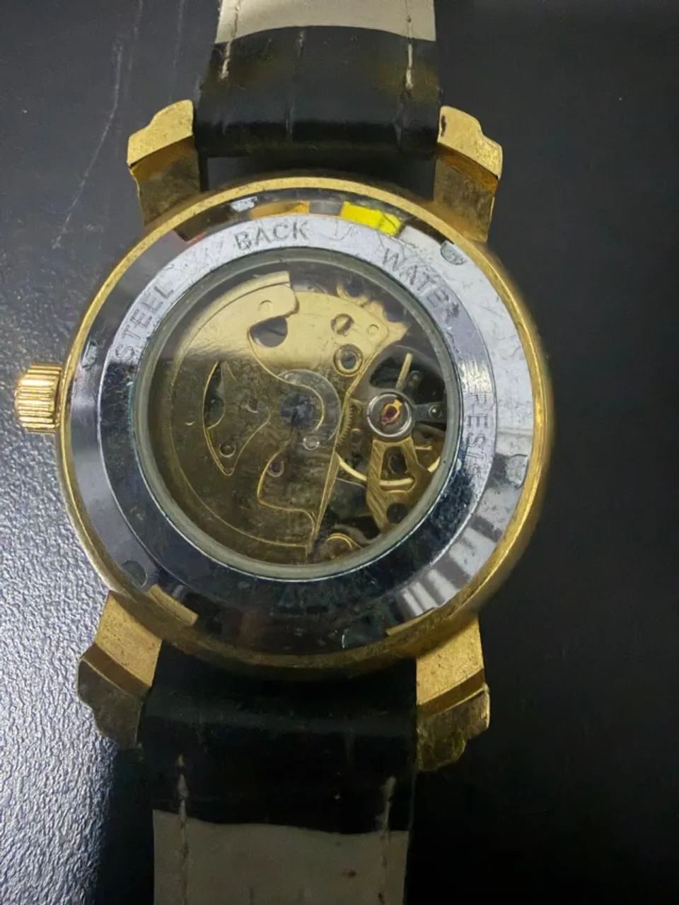 Relógio Automático Skeleton Dourado - Funciona por Movimento - Couro Preto - Foto 2