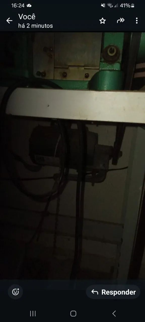 MAQUINA COSURA OVERLOK VERDINHA SEMI INDUSTRIAL NA MESA. - Foto 3