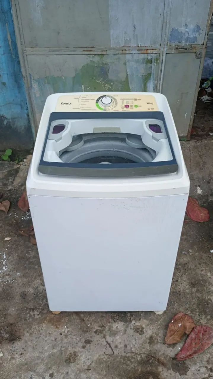 Máquina de lavar roupa funcionando perfeitamente 