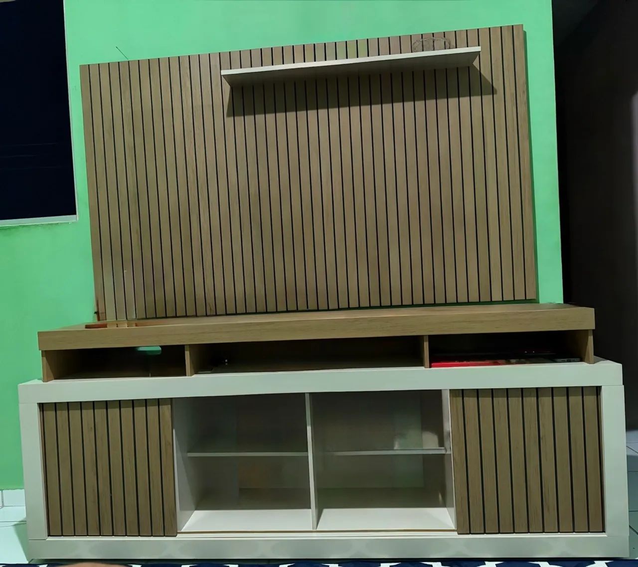 Vendo rack com painel