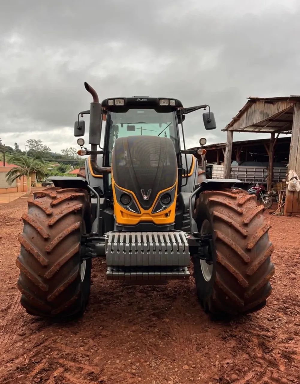 Trator Valtra BH 224  - Foto 3