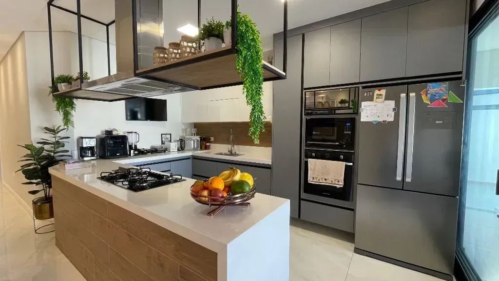 Imóvel para venda tem 400 m² com 5 quartos