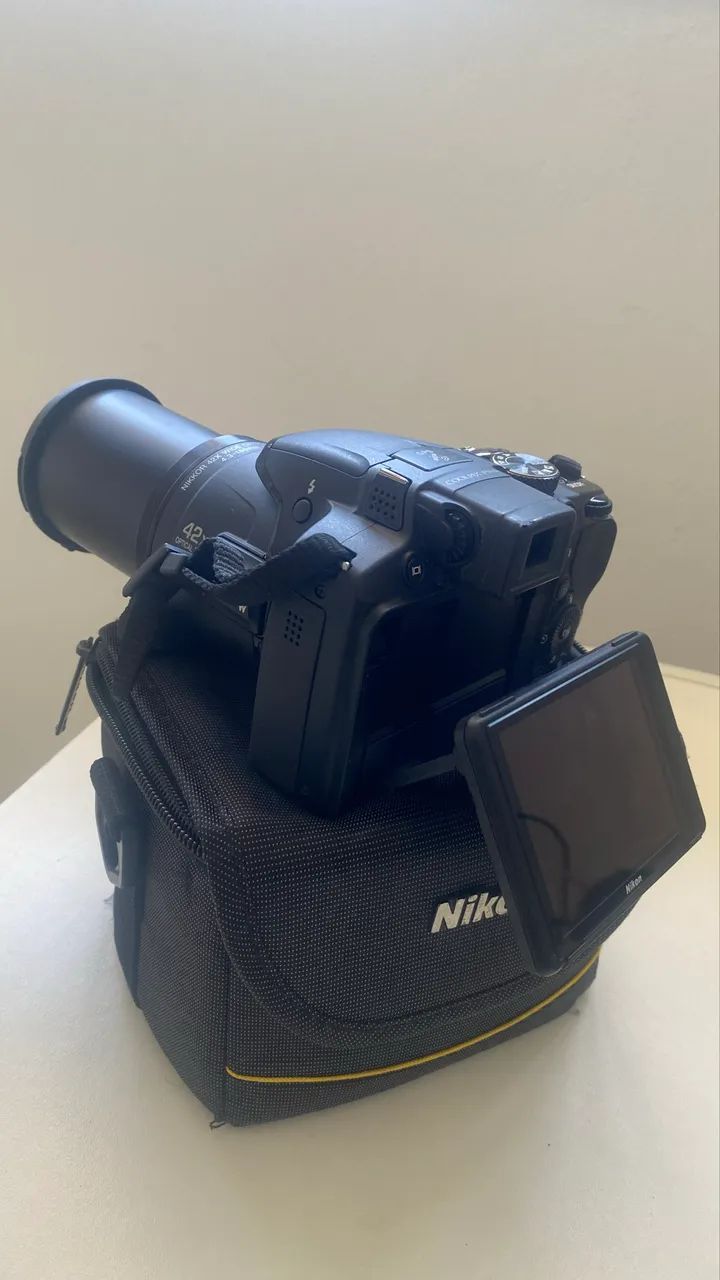 Camera fotográfica Nikon