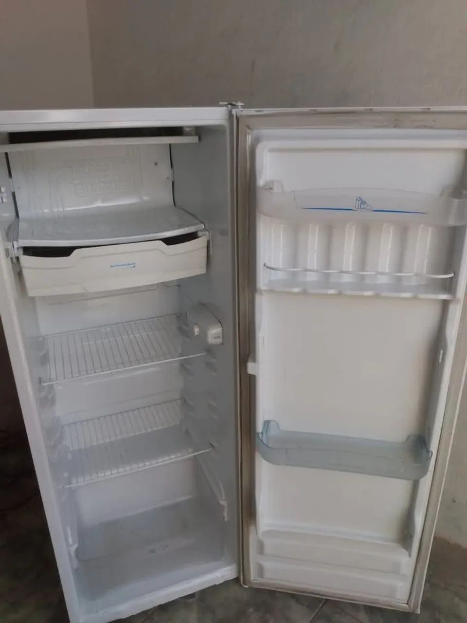 Gelaeeira Esmaltec bem conservada e funcionando perfeitamente entrega grátis  - Foto 5