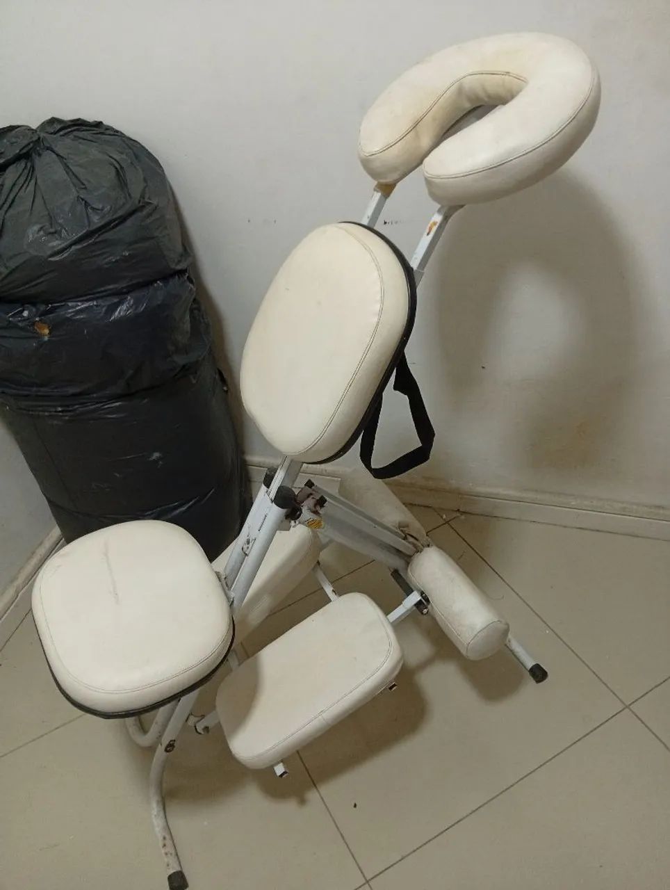 Cadeira de Massagem Profissional Ajustável - Ótimo Estado - Foto 2