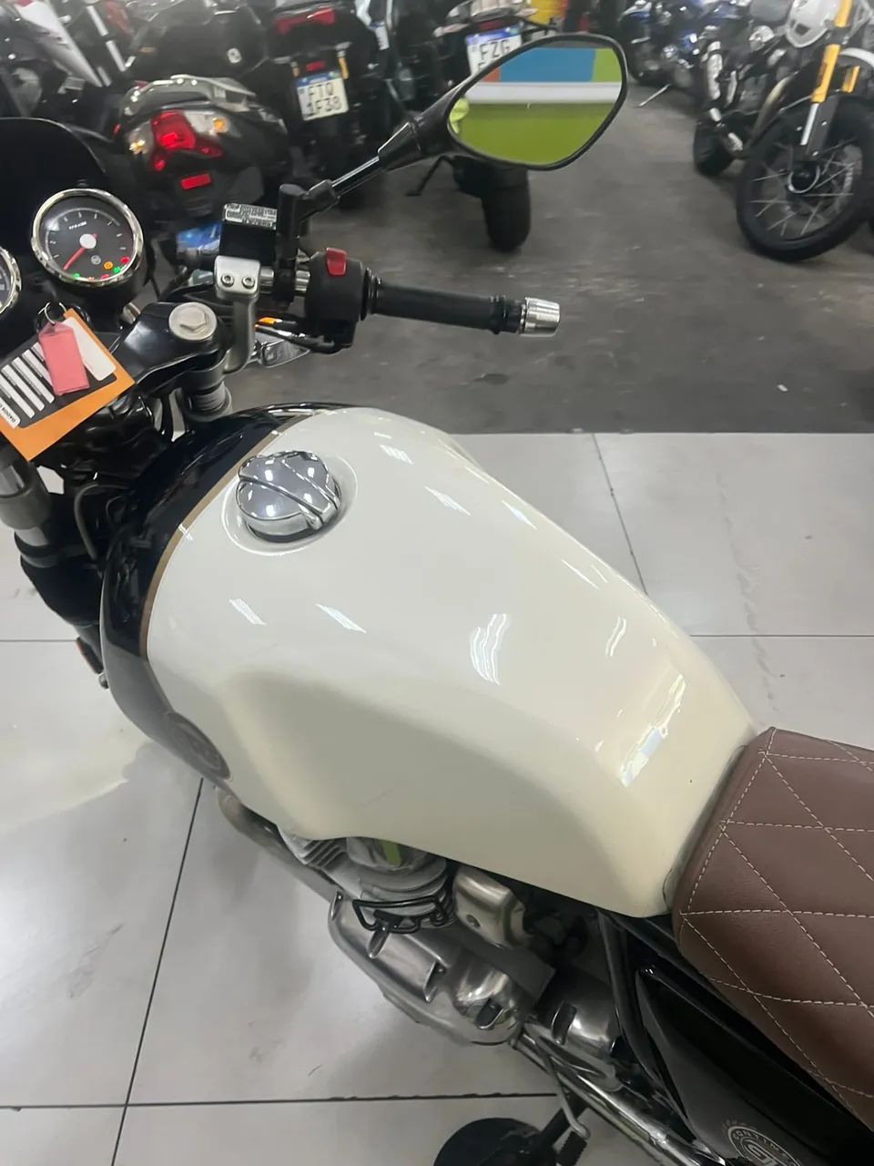 ROYAL ENFIELD CONTINENTAL GT - Foto 4