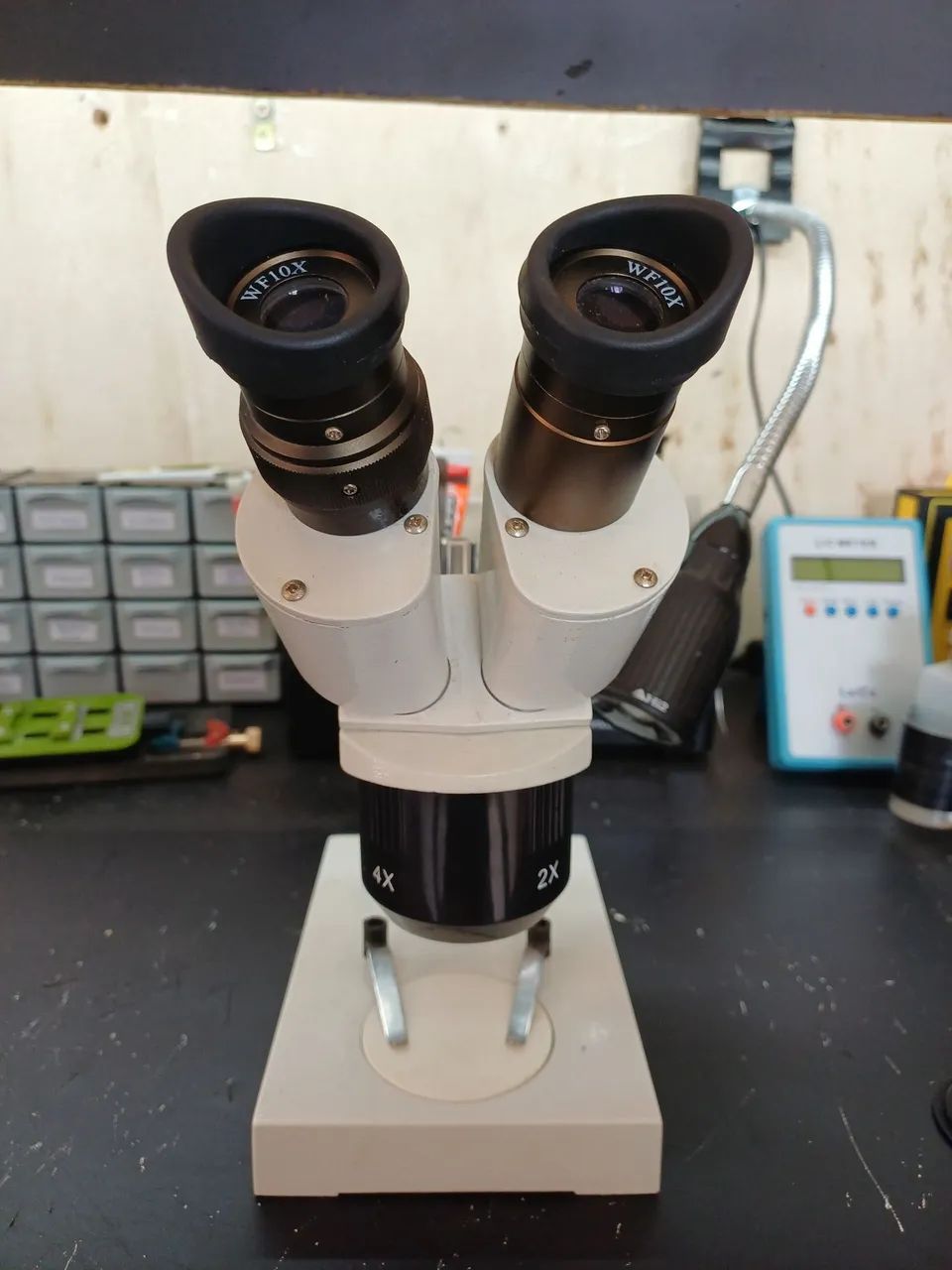Microscópio Binocular