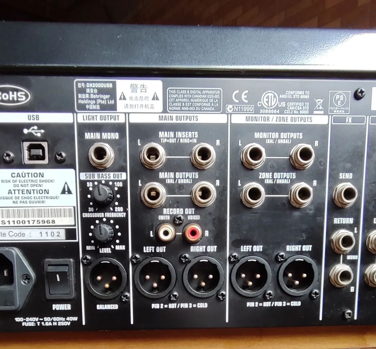 Mixer Behringer DX 2000 - Foto 4