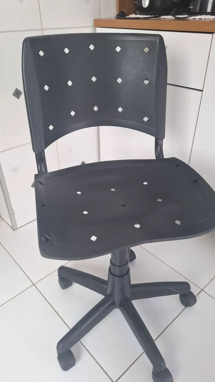 Cadeira de escritório preta
