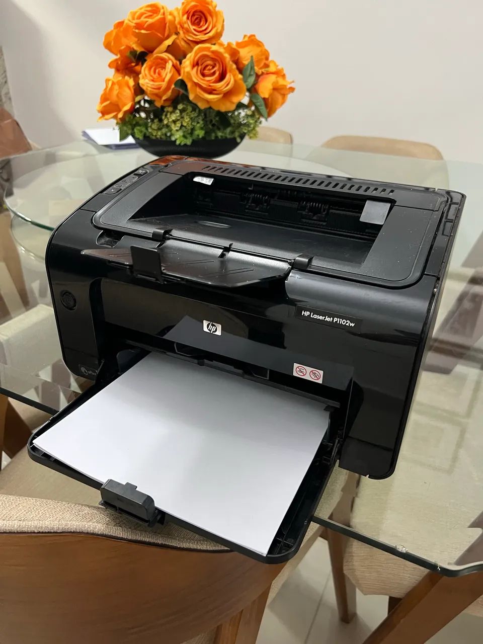 Impressora HP LaserJet P1102w Monocromática (110V) com Wi-Fi - Foto 4