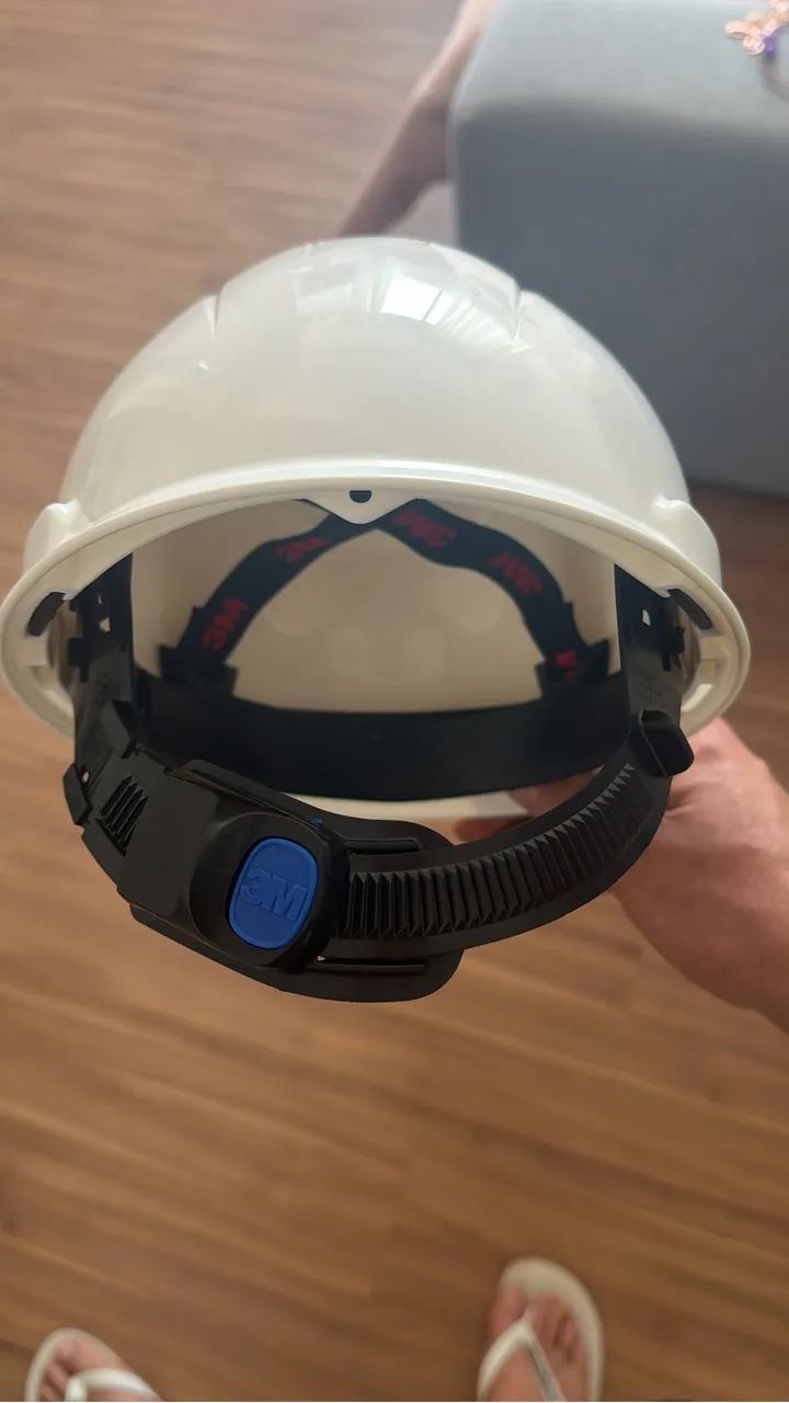 Vendo capacete branco da 3 M. Novo nunca usado.  - Foto 3