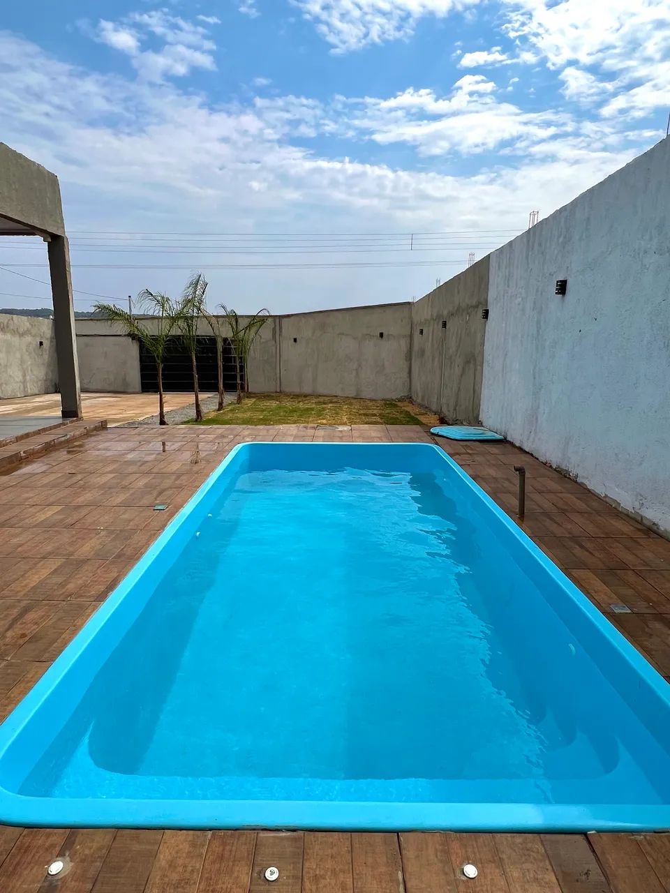Casa com piscina cidade ocidental 