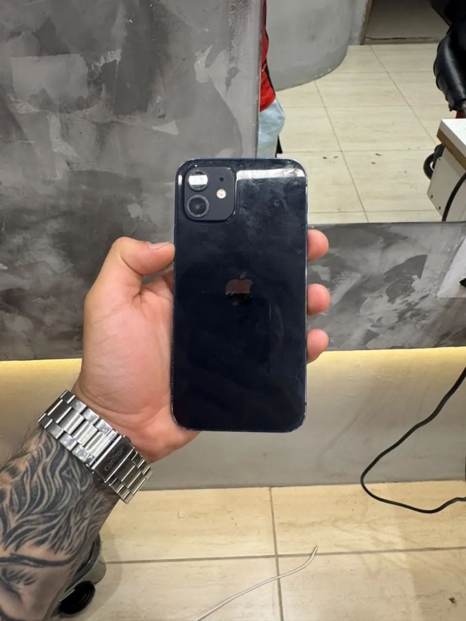 IPhone 12 64gb preto  - Foto 2