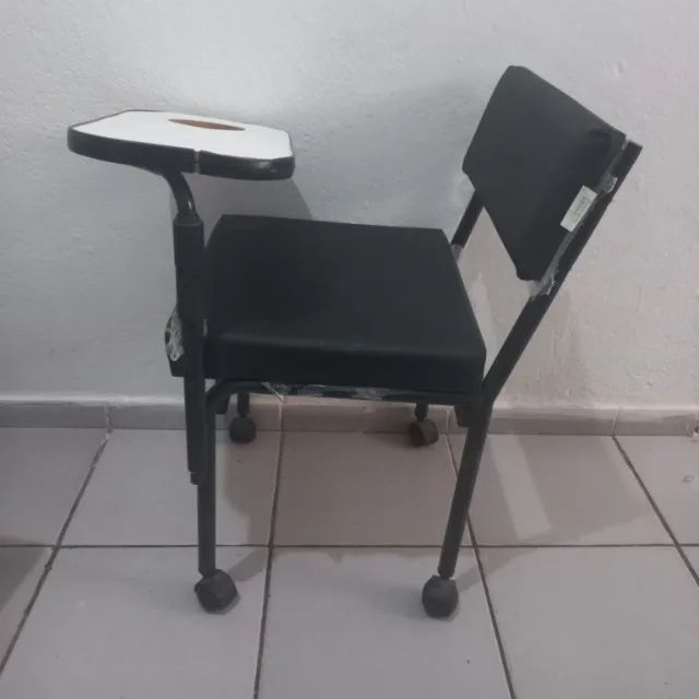 Mesa de manicure / Pedicure seminova 