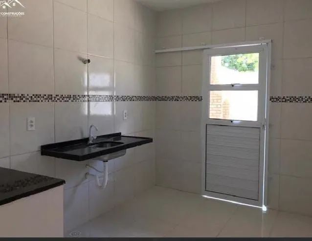CASA COM 2 QUARTOS COM ZERO DE ENTRADA  - Foto 2