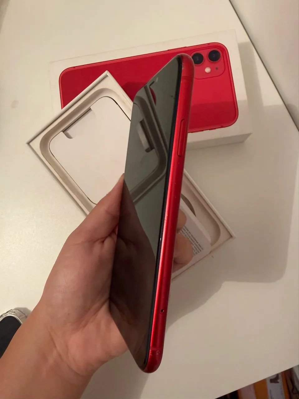 IPHONE 11 RED 64GB - Celulares e Smartphones - São Vicente, Itajaí
