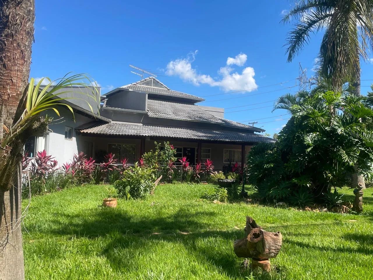 Casa 4 suítes - Sítio Pindorama - Goiânia 
