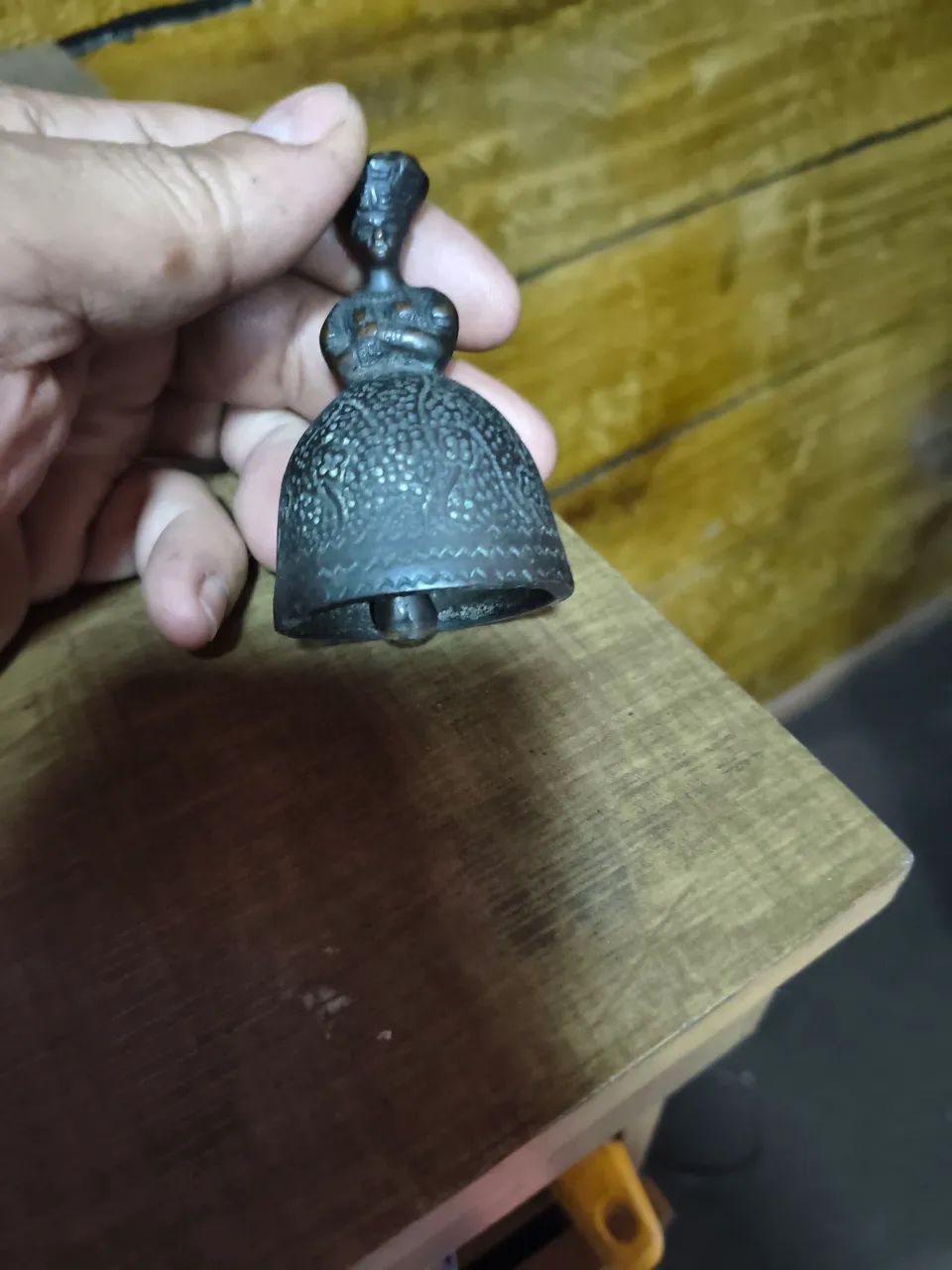 Sino antigo de bronze - Foto 2