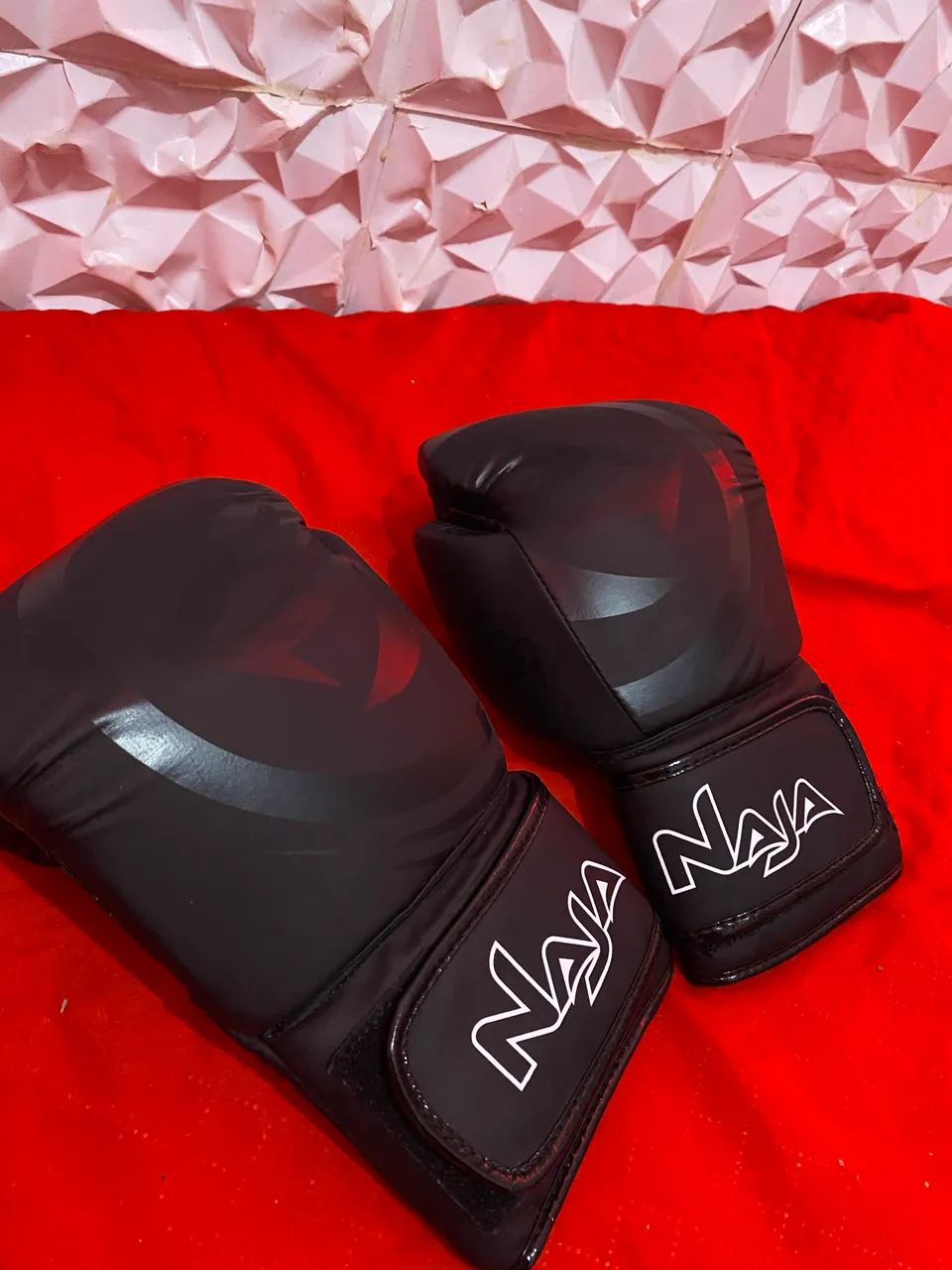 KIT LUVA BLACK NAJA MUAY THAI / SHORT ANÚBIS  - Foto 4