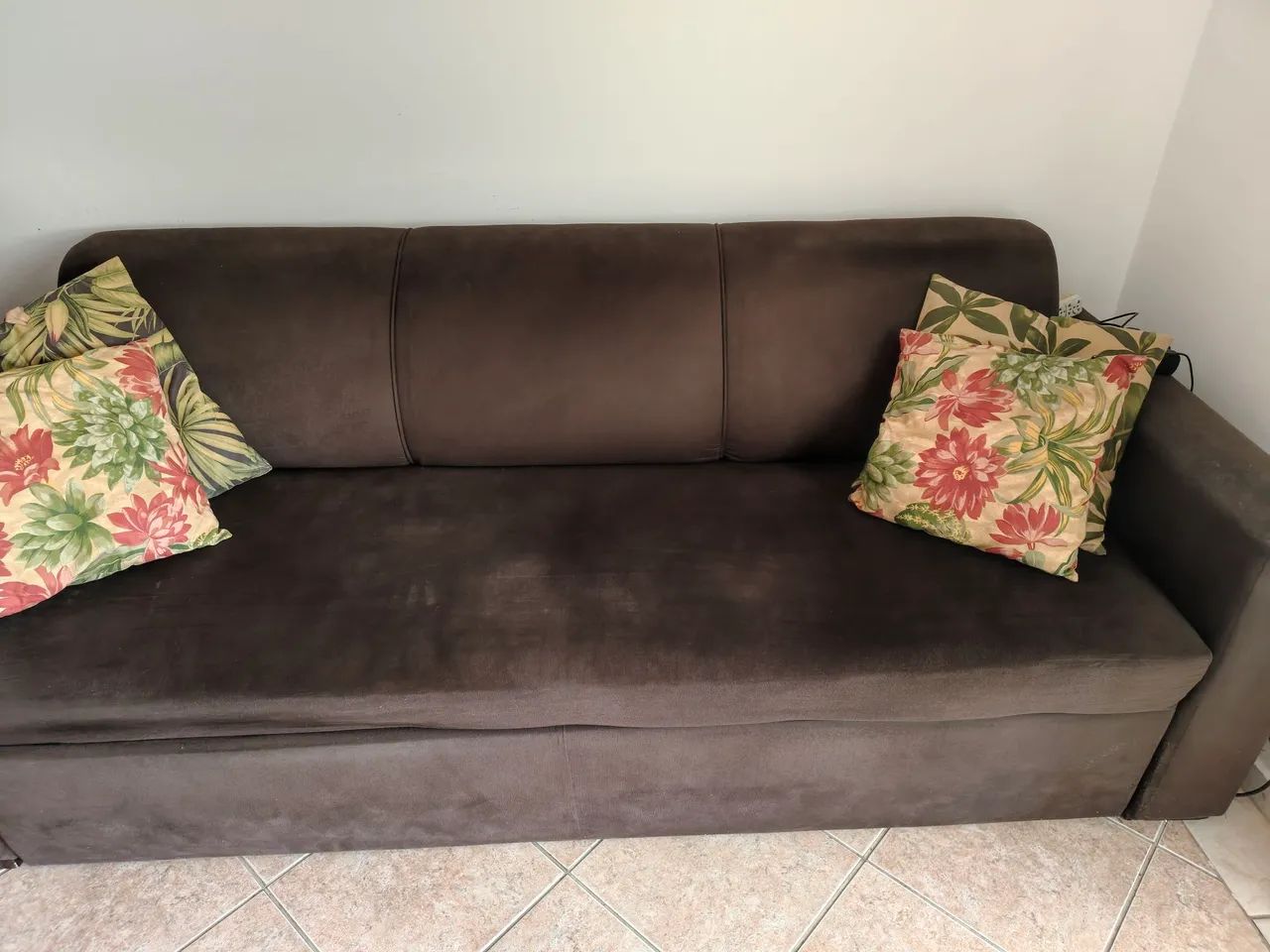 Sofá 3 lugares 