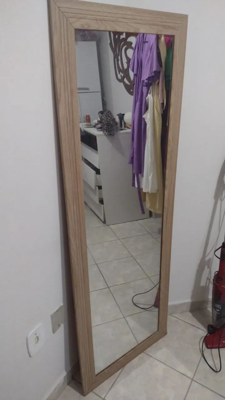 Vendo móveis: sofá, guarda-roupas, mesa, espelho, rack e outros - Foto 5
