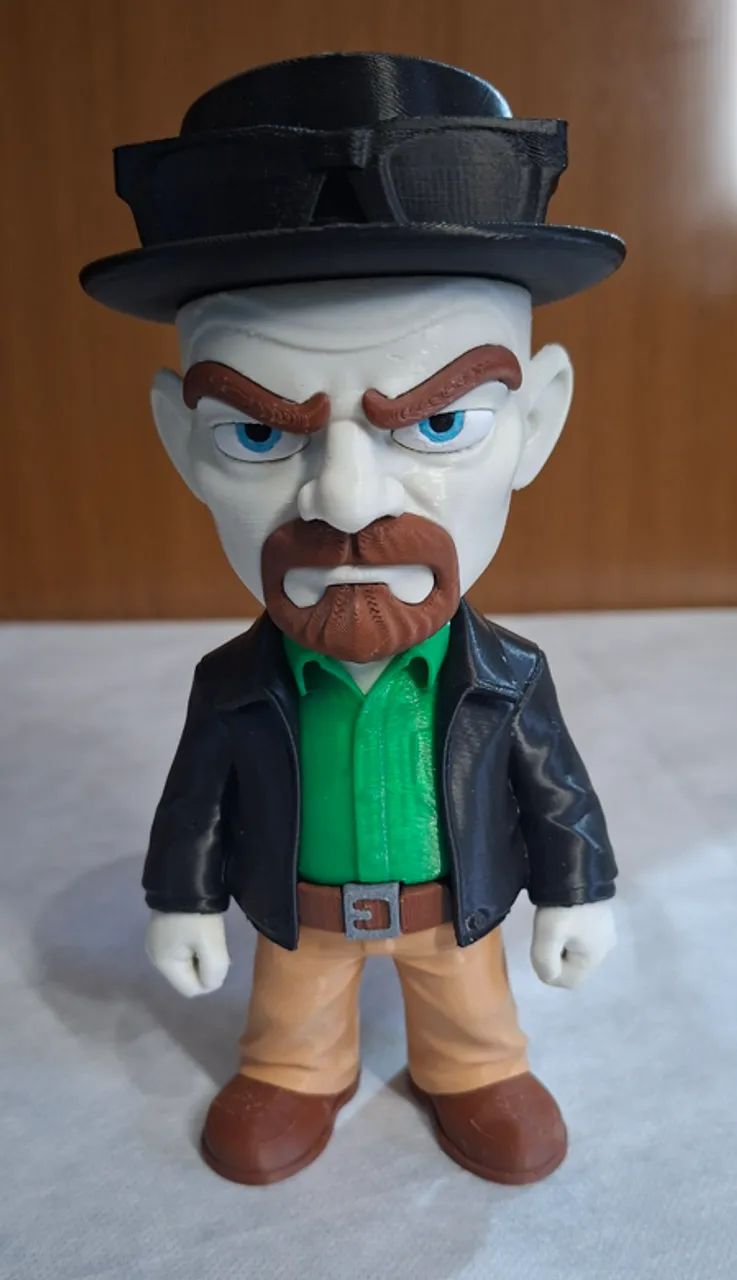 Miniatura Walter White (Heisenberg) - 18cm | Item Decorativo Colecionável - Foto 4