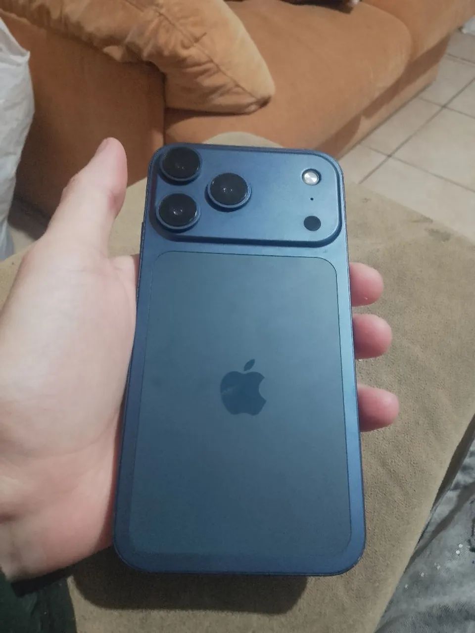 iPhone 11 montado no 17 pro - Foto 4