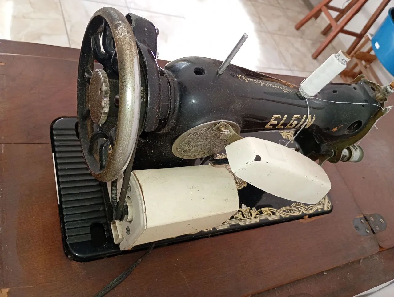 Máquina Singer  - Foto 4