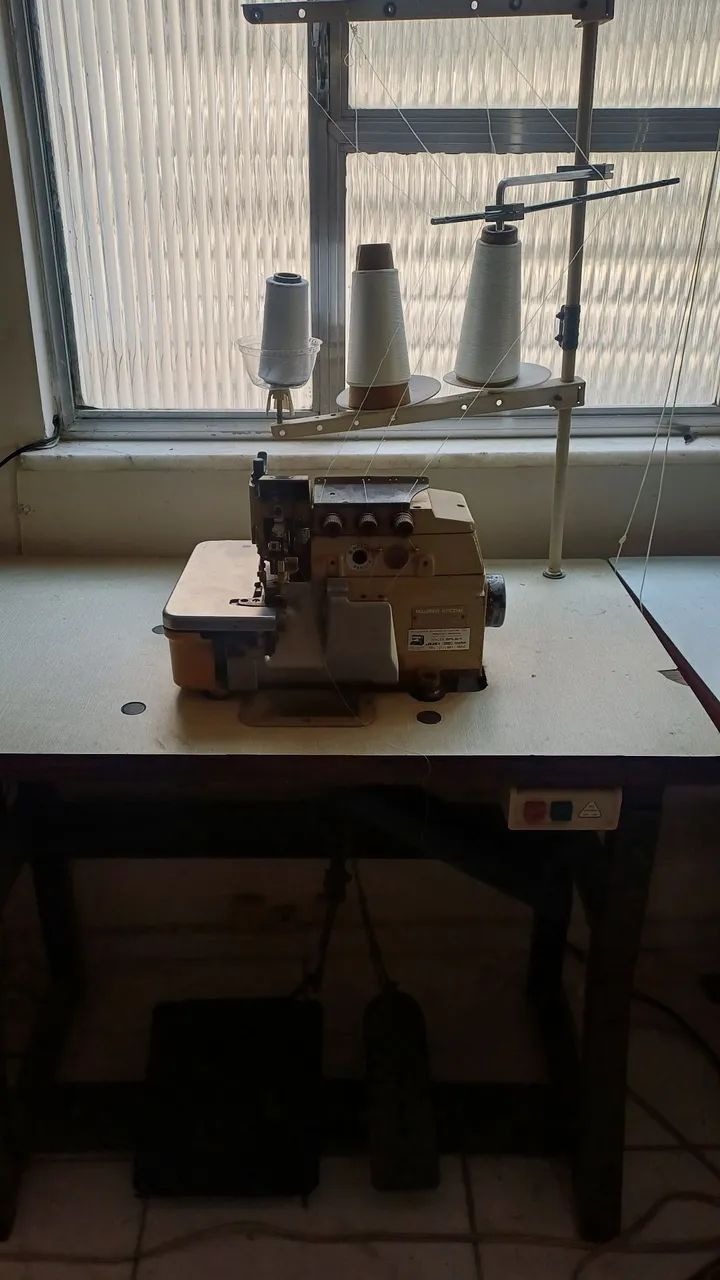 Máquina de costura overlock industrial - Foto 3