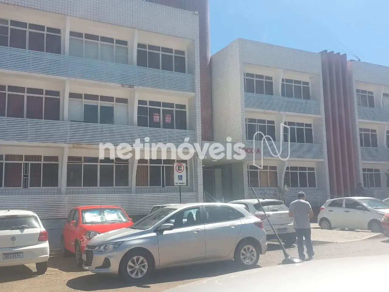 Excelente sala comercial funcional e bem localizada na SGAS 910, na Asa Sul