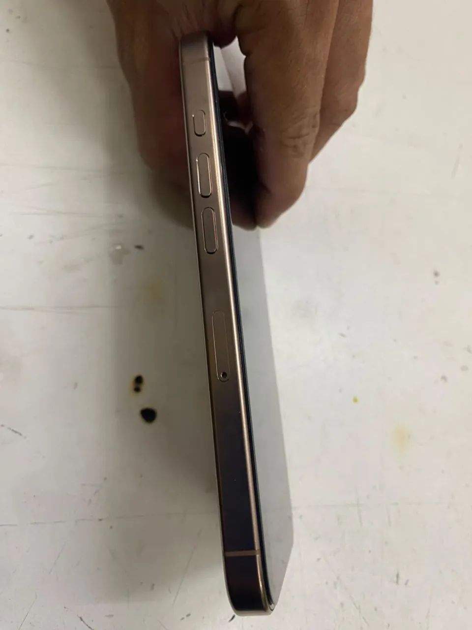 Iphone 16 pro 256gb - Foto 2