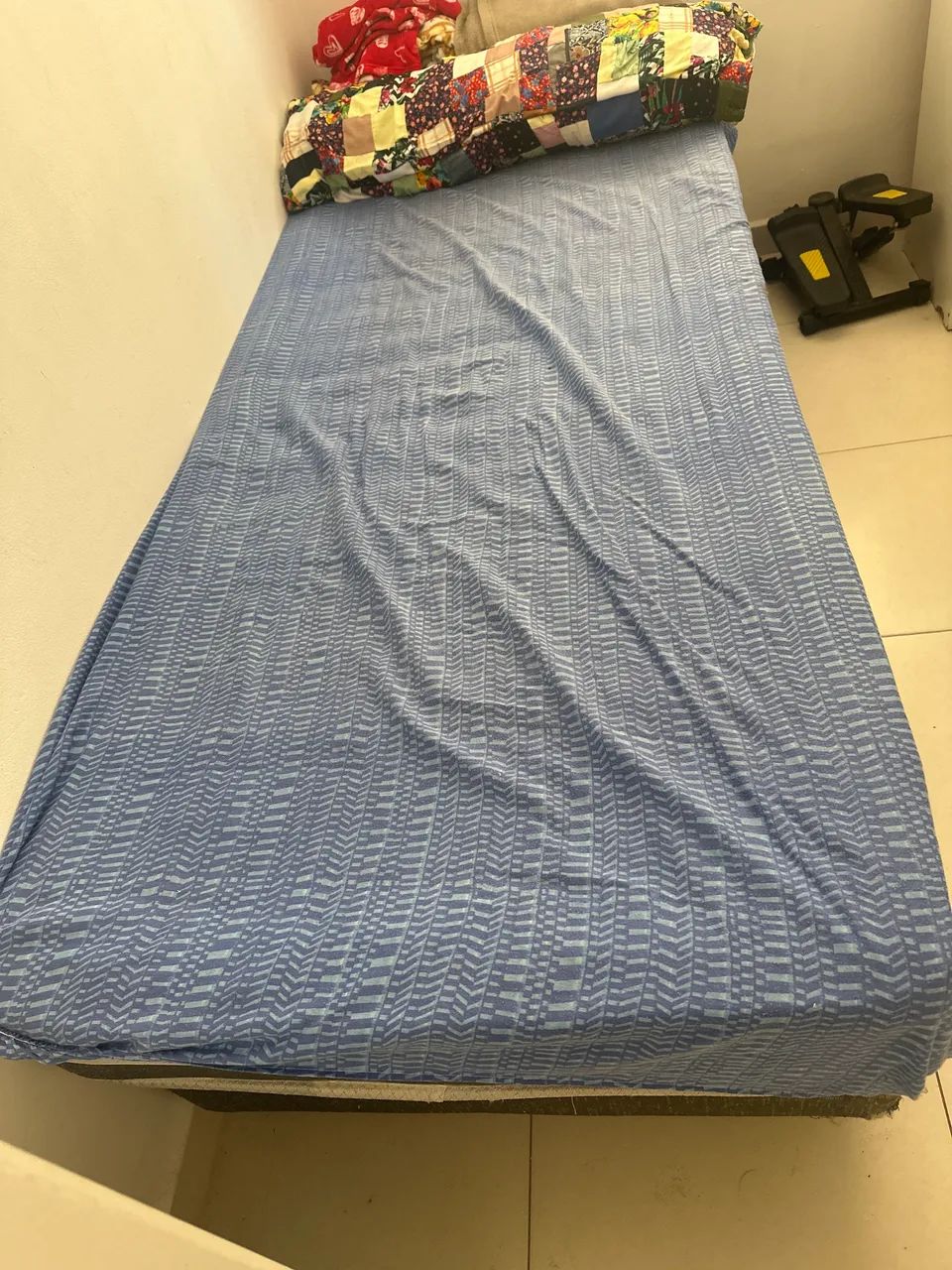 Cama solteiro 