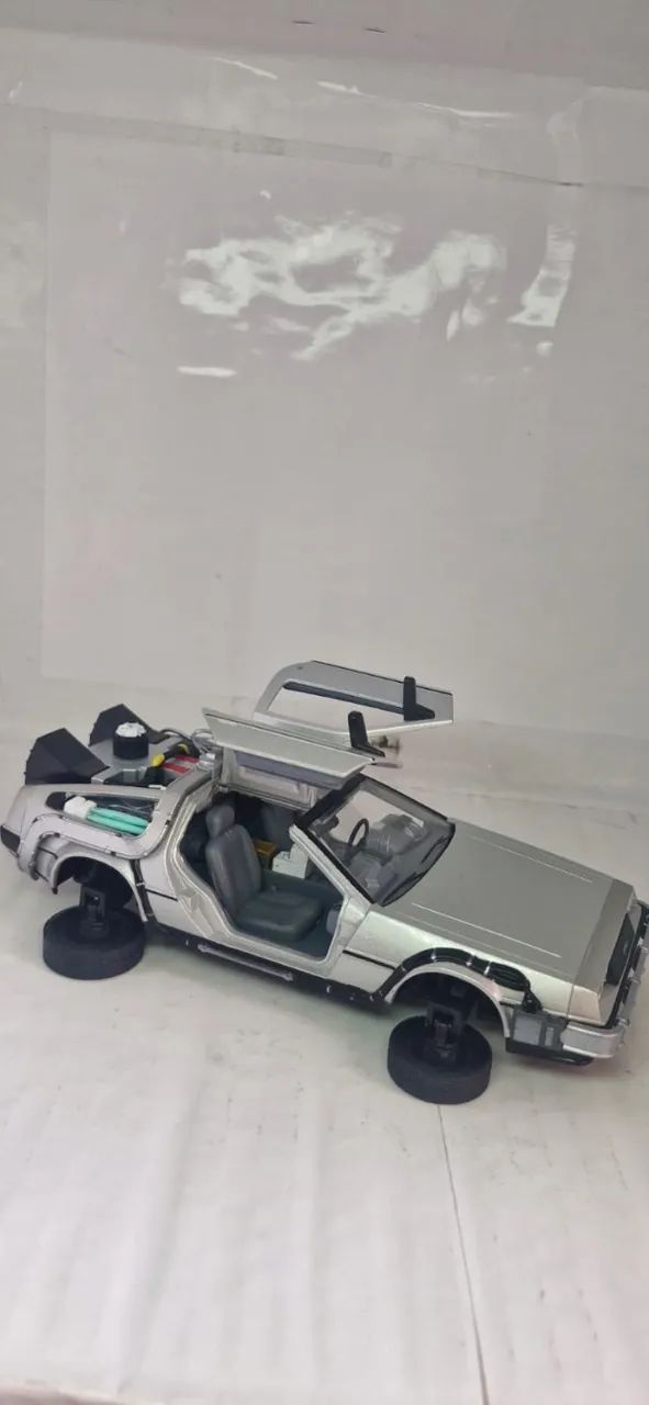 CARRO DELOREAN DE VOLTA PARA O FUTURO - Foto 4