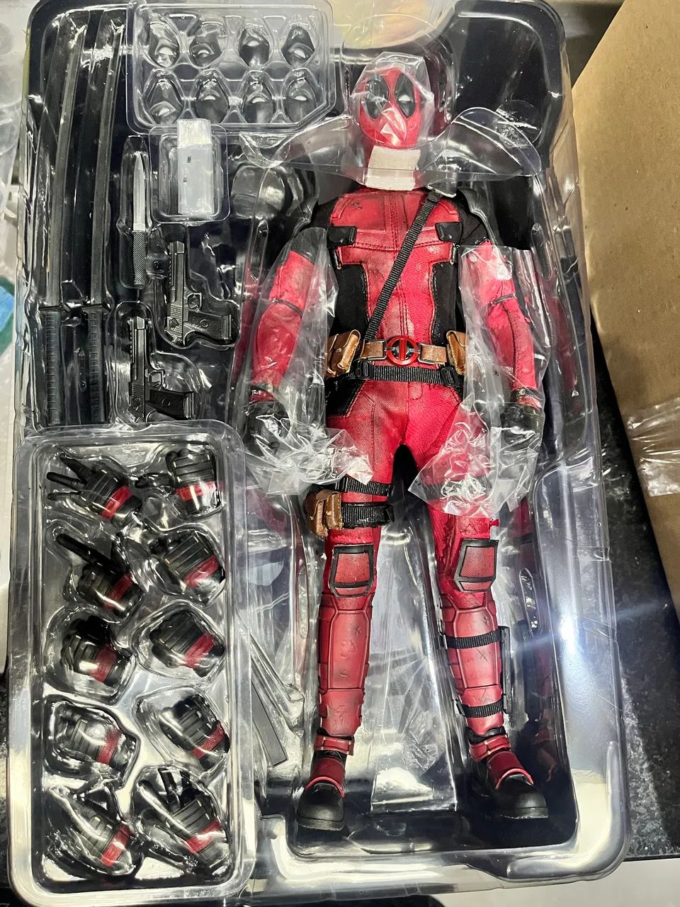 Boneco deadpool hot Toys 1/6 marvel - Wolverine  - Foto 4