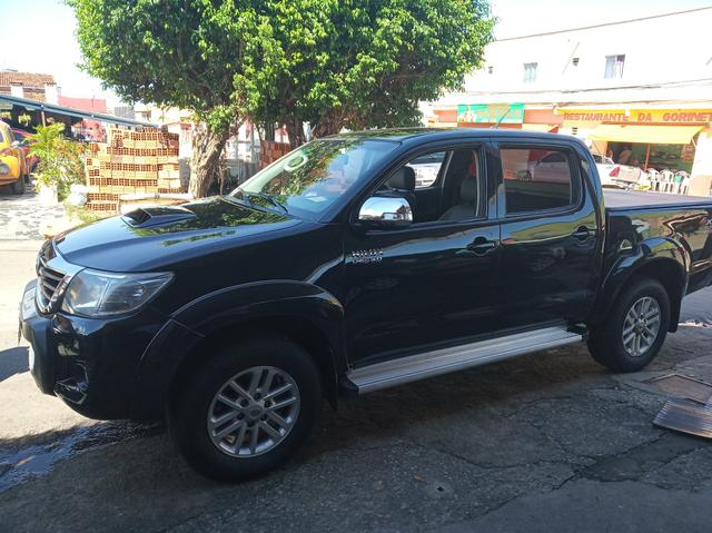 TOYOTA HILUX CD 4×4 AUTOMATICA SRV 2014 Completa - Foto 5