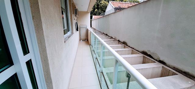 Apartamento (Tijuca) Lindo Varandinha 2quartos Suíte Cozinha Americana Vaga Escriturada - Foto 14