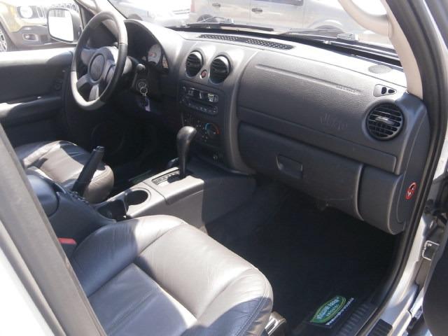 Cherokke sport 3.7 4x4 v6 automática - Foto 16