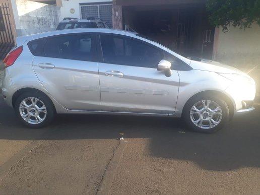 New Fiesta SE 2015