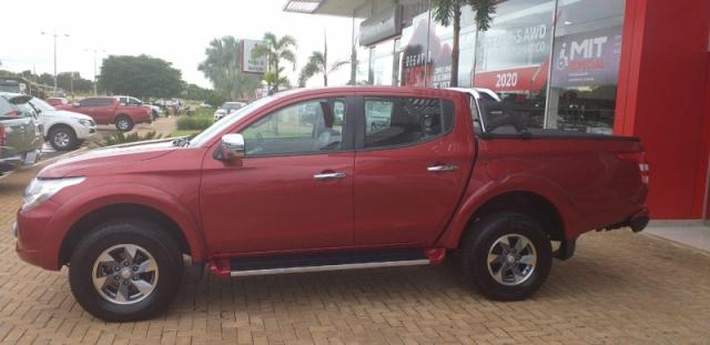 MITSUBISHI L200 TRITON 2.4 16V TURBO DIESEL SPORT HPE TOP CD 4P 4X4 AUTOMATICO. - Foto 4