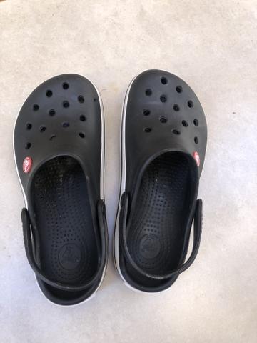 Crocs- 35 - Foto 2