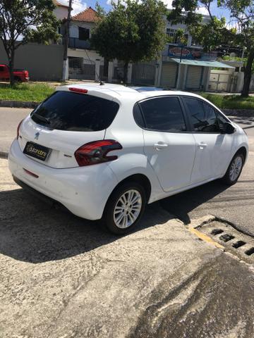 Peugeot 208 allure 1.2 2017 - Foto 4