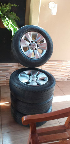 Jogo de Roda 17 Original da Hilux - Foto 3