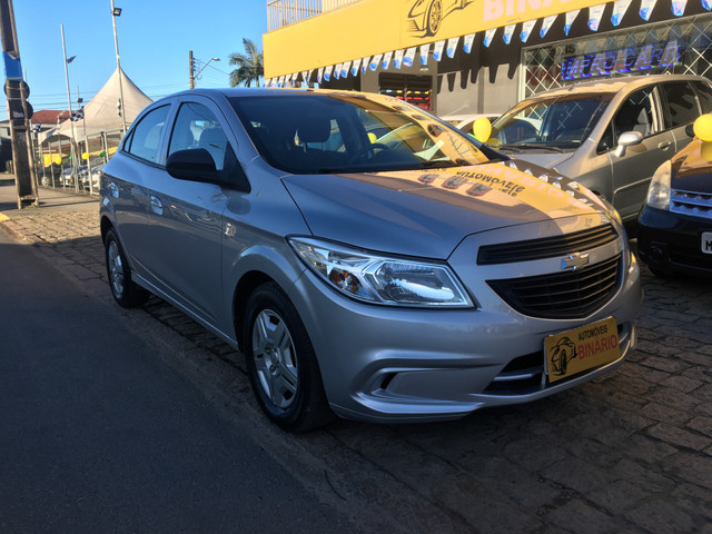 Onix joye 1.0 2017 muito novo km baixo - Foto 3