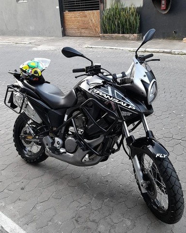 VENDO MOTO TUDO OK