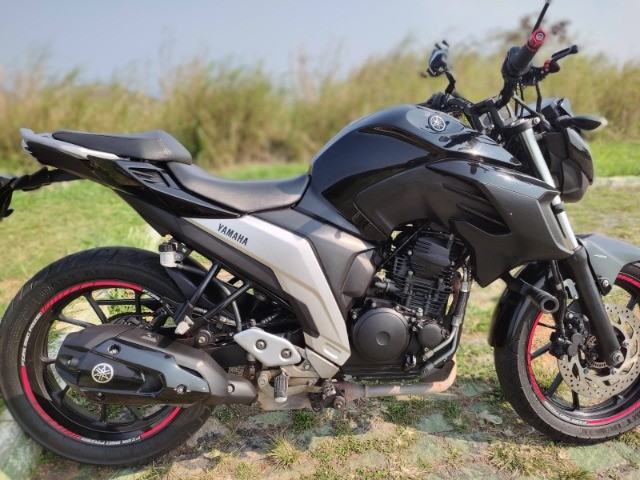 FAZER 250 PERSONALIZADA