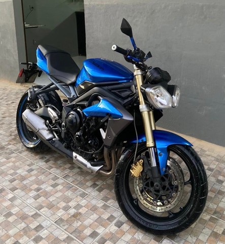 TRIUMPH STREET TRIPLE 675 2013 AZUL