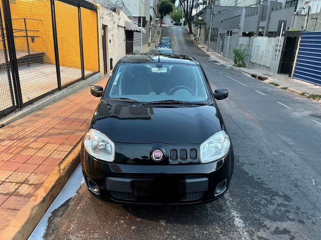 FIAT UNO VIVACE 4 PORTAS.