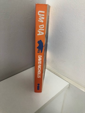 Um dia - David Nicholls capa comum - Foto 4
