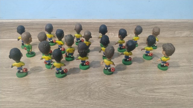 Coleção bonecos da copa seleção de 98 - Foto 2